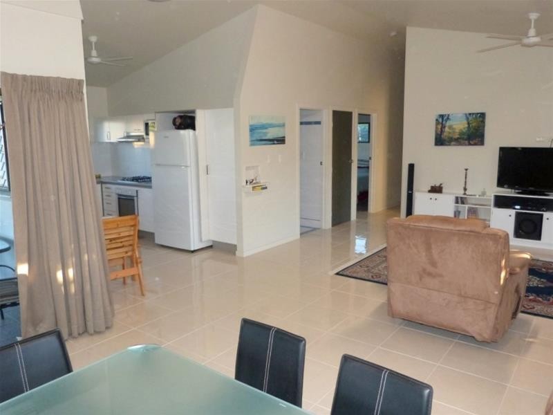 4 Lindquist Close, Mission Beach QLD 4852