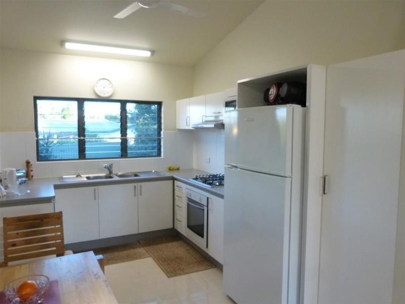 4 Lindquist Close, Mission Beach QLD 4852