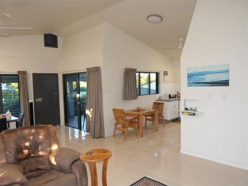 4 Lindquist Close, Mission Beach QLD 4852