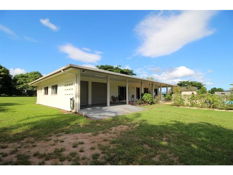 56 Bamber Street, Tully QLD 4854