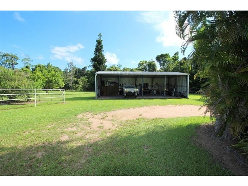 56 Bamber Street, Tully QLD 4854