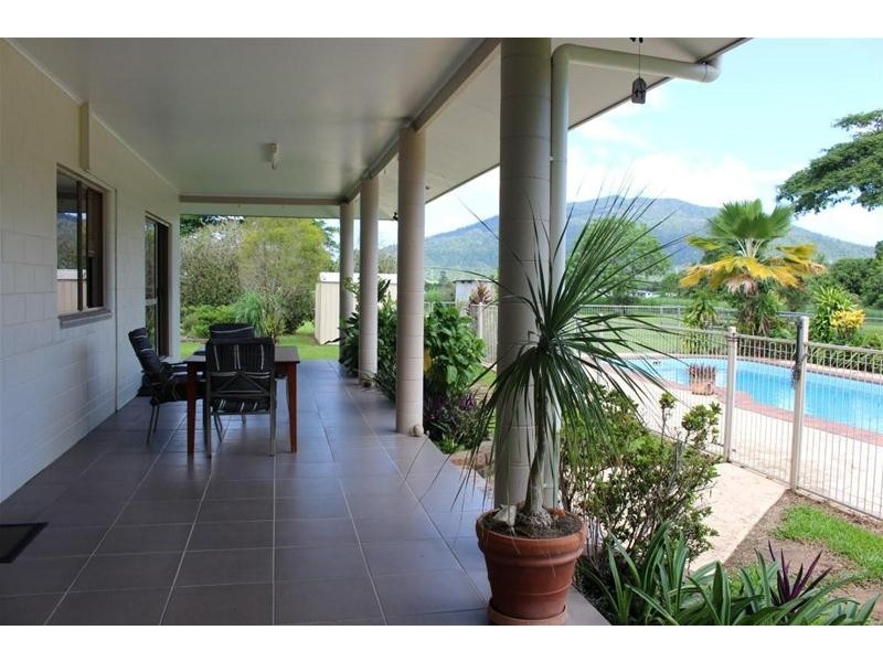 56 Bamber Street, Tully QLD 4854