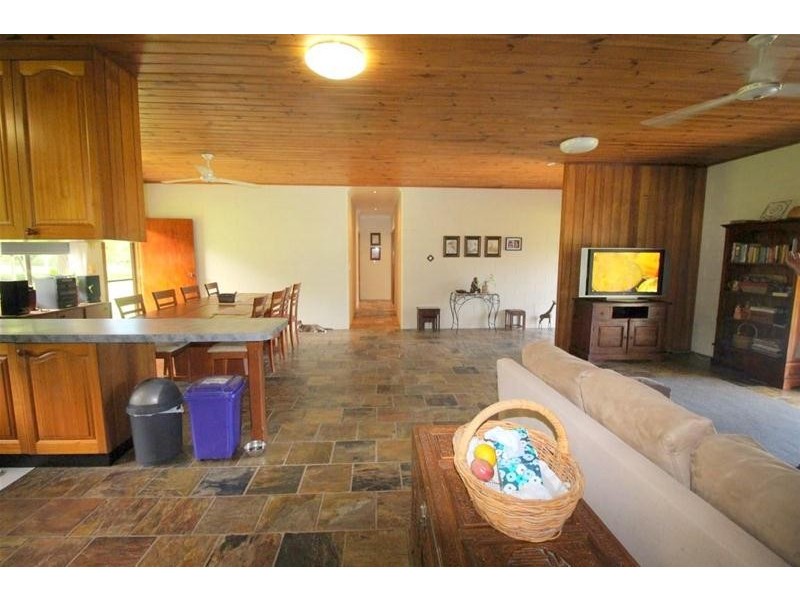 56 Bamber Street, Tully QLD 4854