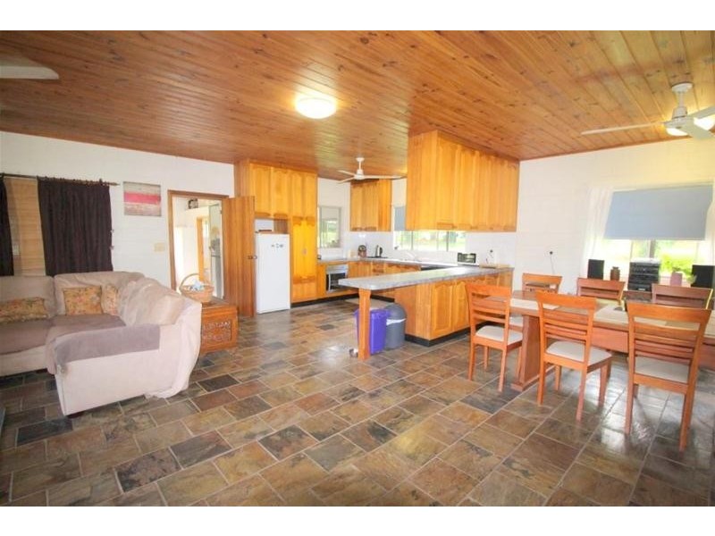 56 Bamber Street, Tully QLD 4854