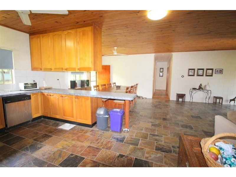 56 Bamber Street, Tully QLD 4854