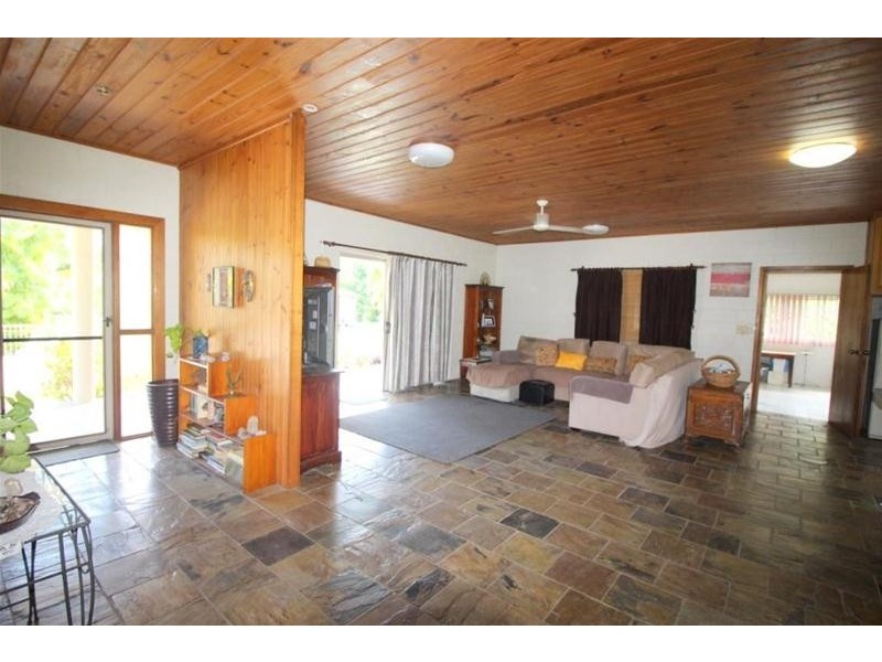 56 Bamber Street, Tully QLD 4854