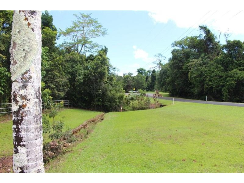 56 Bamber Street, Tully QLD 4854