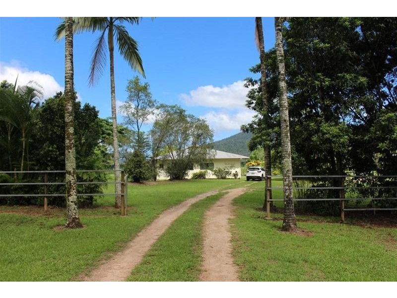 56 Bamber Street, Tully QLD 4854