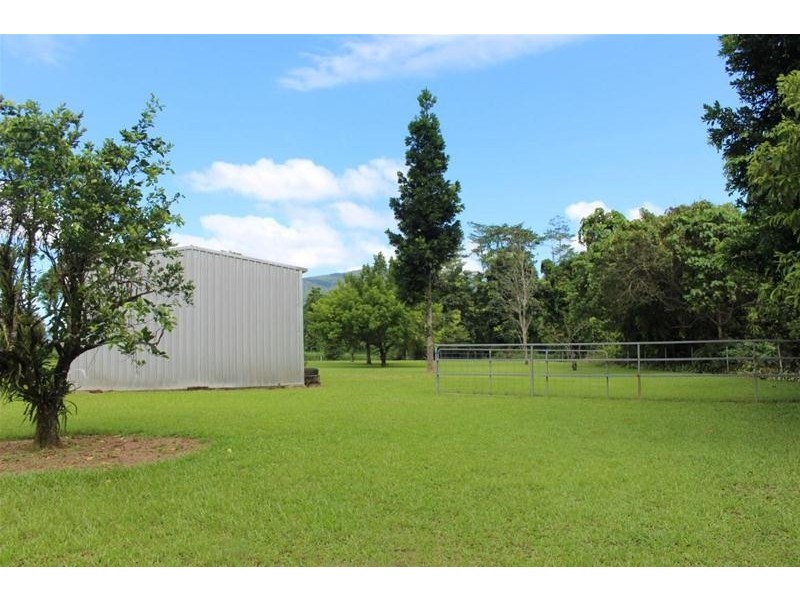 56 Bamber Street, Tully QLD 4854