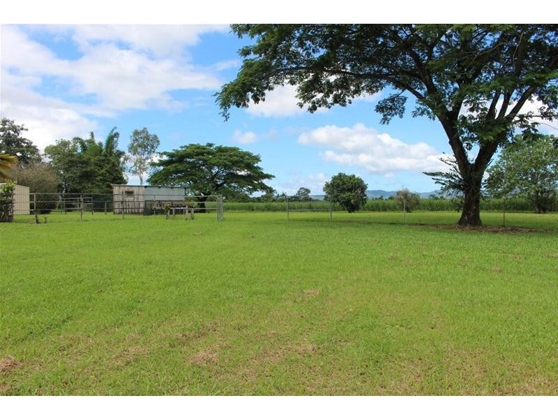 56 Bamber Street, Tully QLD 4854
