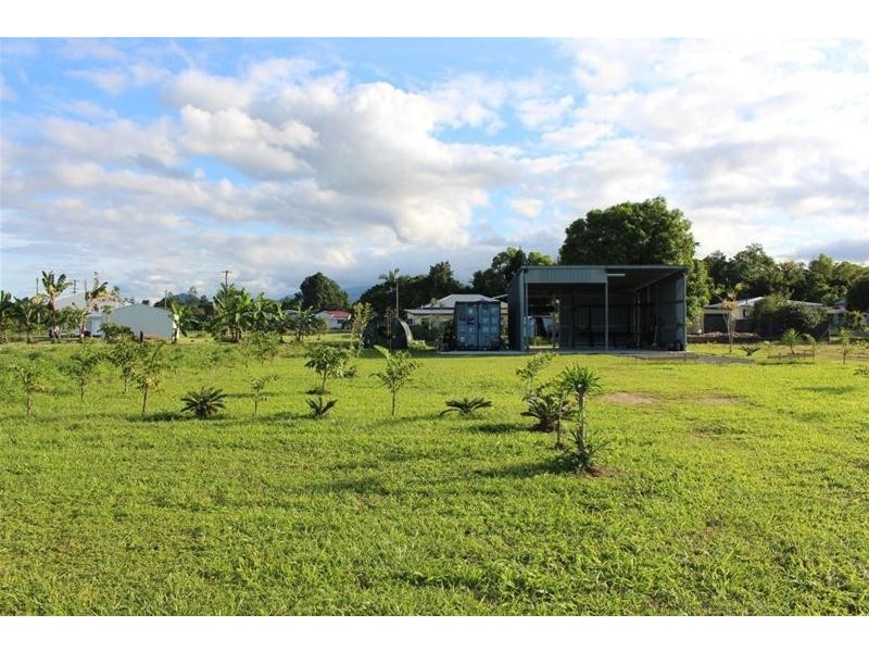 5 Mary Street, Silkwood QLD 4856