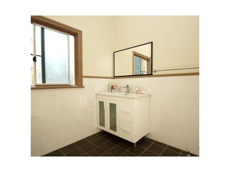 11 Thurles Street, Tully QLD 4854