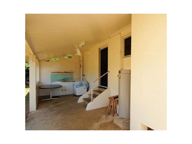 11 Thurles Street, Tully QLD 4854