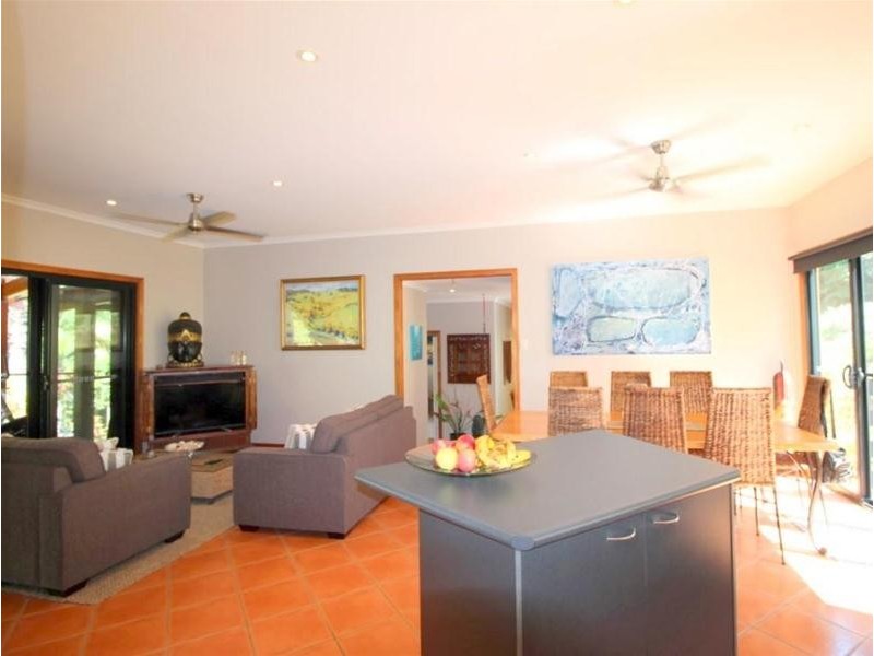 1/627 Bingil Bay Road, Bingil Bay QLD 4852