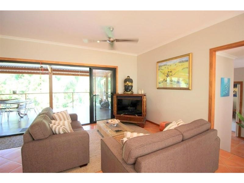 1/627 Bingil Bay Road, Bingil Bay QLD 4852