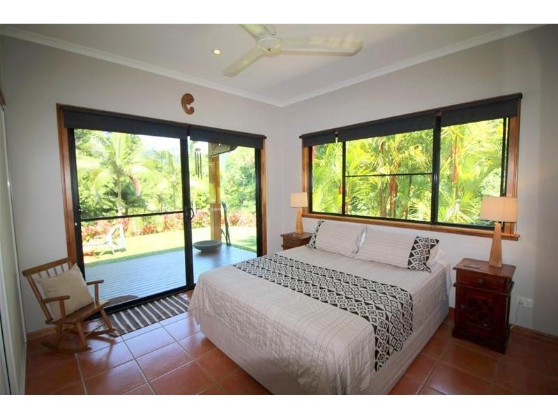 1/627 Bingil Bay Road, Bingil Bay QLD 4852