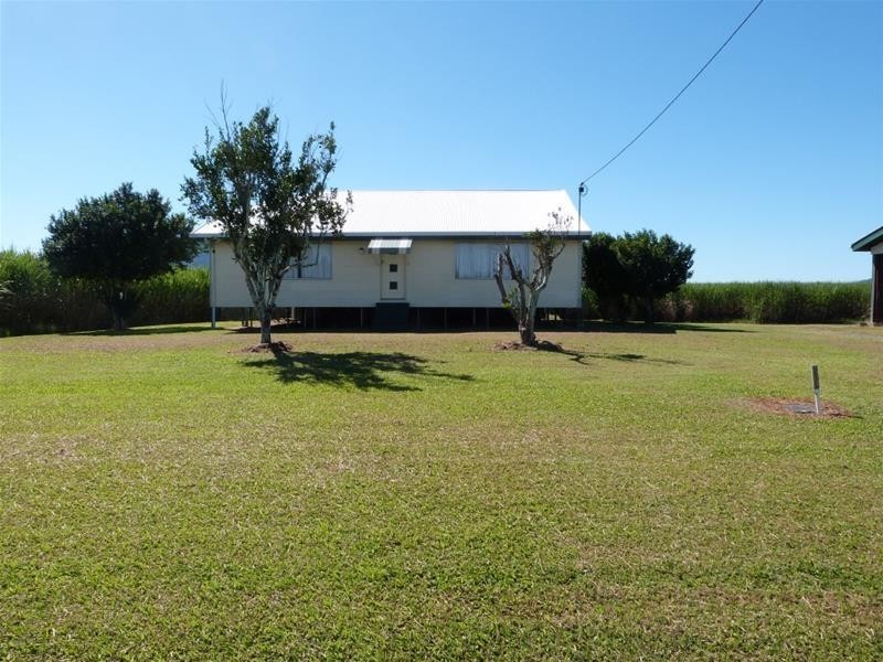 513 Tully-Hull Road, Lower Tully QLD 4854