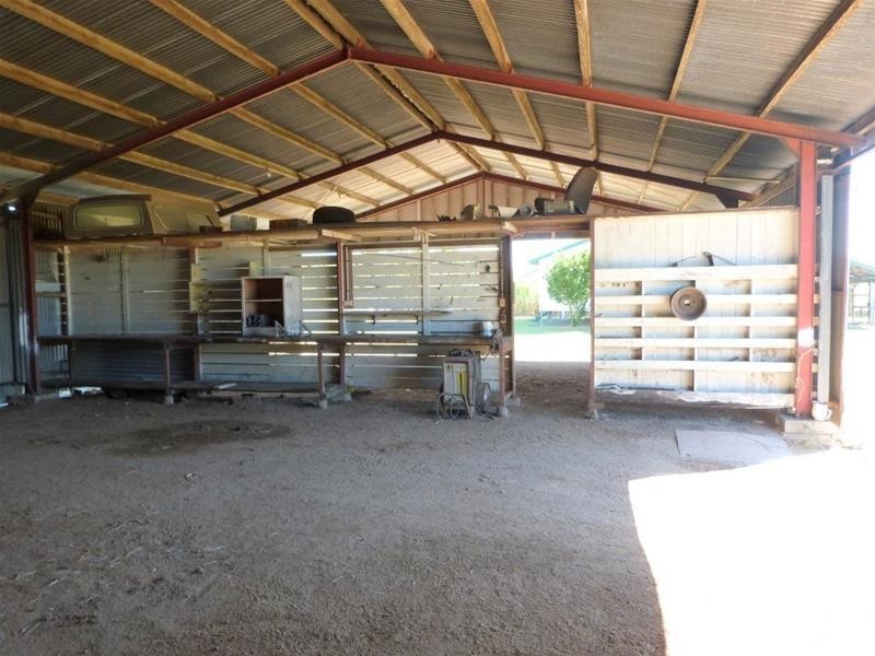 513 Tully-Hull Road, Lower Tully QLD 4854