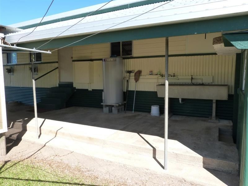 513 Tully-Hull Road, Lower Tully QLD 4854