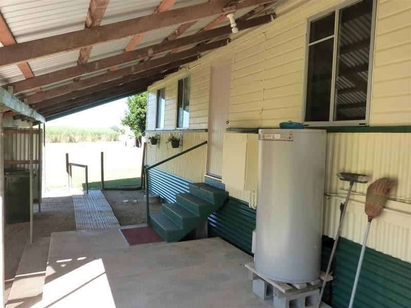 513 Tully-Hull Road, Lower Tully QLD 4854