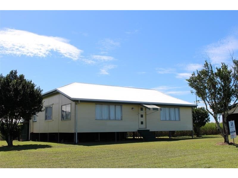 513 Tully-Hull Road, Lower Tully QLD 4854