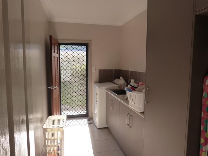 8 MJV McNamara Close, Bulgun QLD 4854