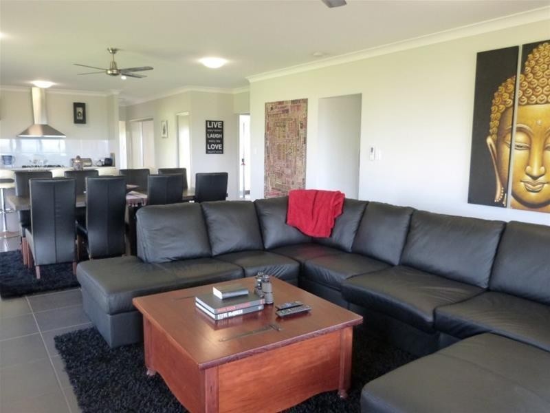 10 Rise Crescent, Mission Beach QLD 4852