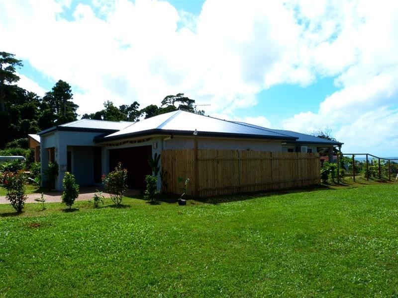 10 Rise Crescent, Mission Beach QLD 4852