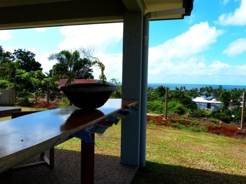 10 Rise Crescent, Mission Beach QLD 4852