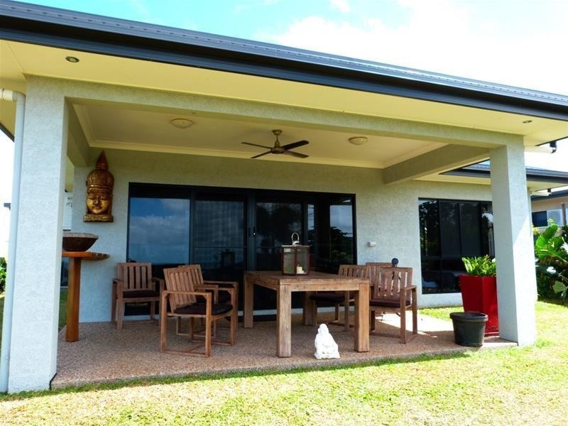 10 Rise Crescent, Mission Beach QLD 4852