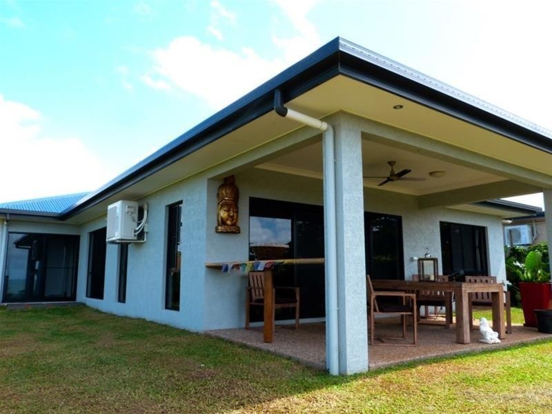 10 Rise Crescent, Mission Beach QLD 4852