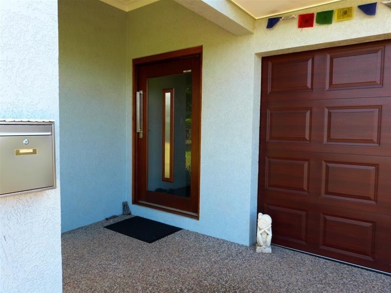 10 Rise Crescent, Mission Beach QLD 4852