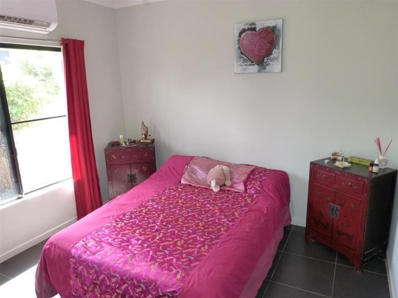 10 Rise Crescent, Mission Beach QLD 4852