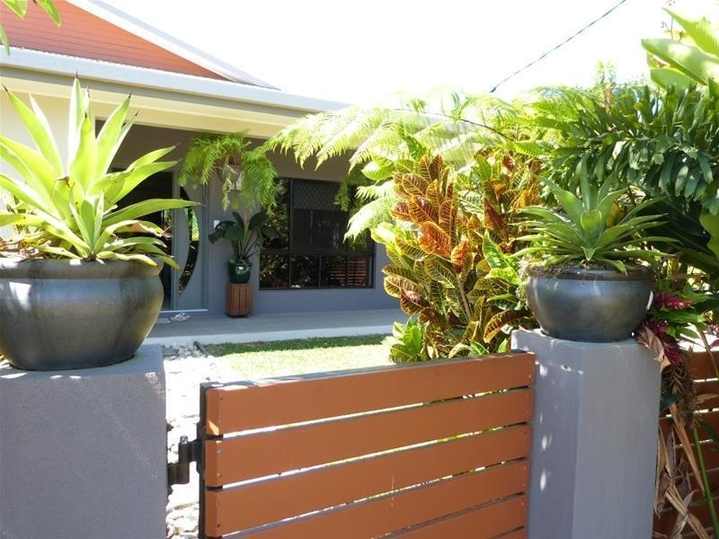 1 Golf Course Street, El Arish QLD 4855