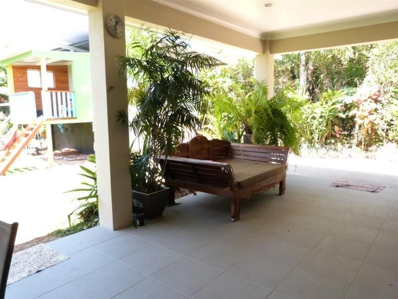 1 Golf Course Street, El Arish QLD 4855