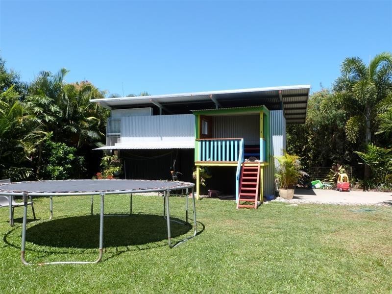 1 Golf Course Street, El Arish QLD 4855