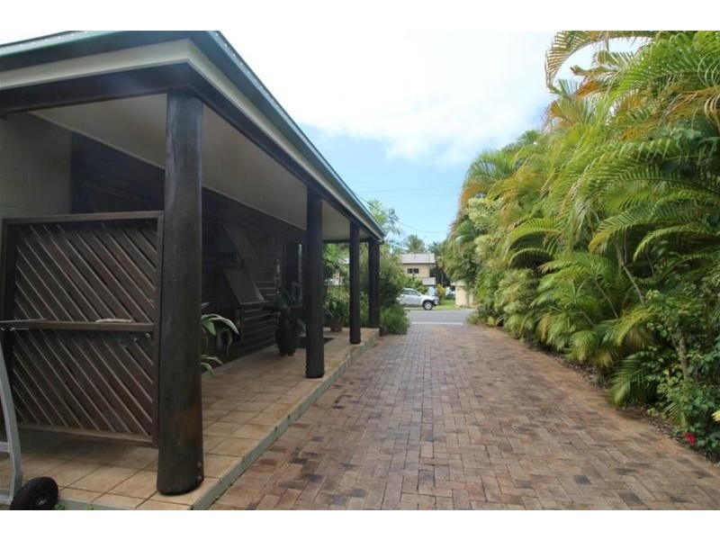 2/35 Reid Road, Wongaling Beach QLD 4852