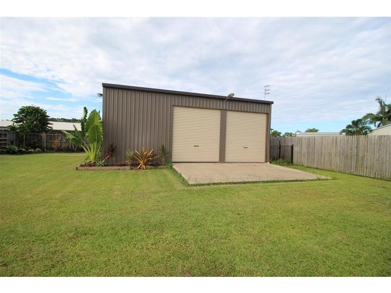 18 Voyager Street, South Mission Beach QLD 4852