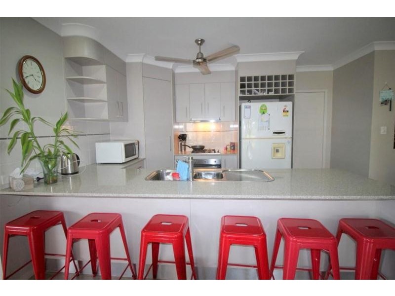 18 Voyager Street, South Mission Beach QLD 4852