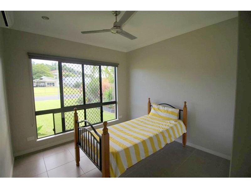 18 Voyager Street, South Mission Beach QLD 4852