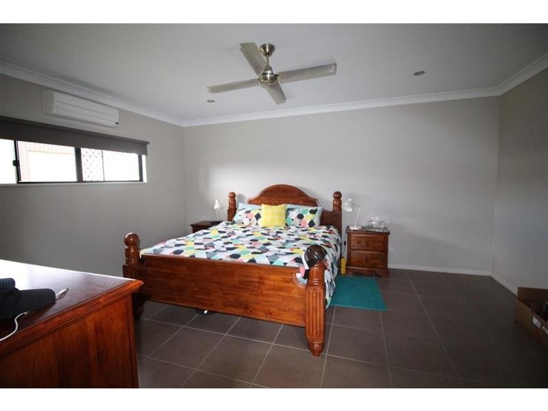 18 Voyager Street, South Mission Beach QLD 4852