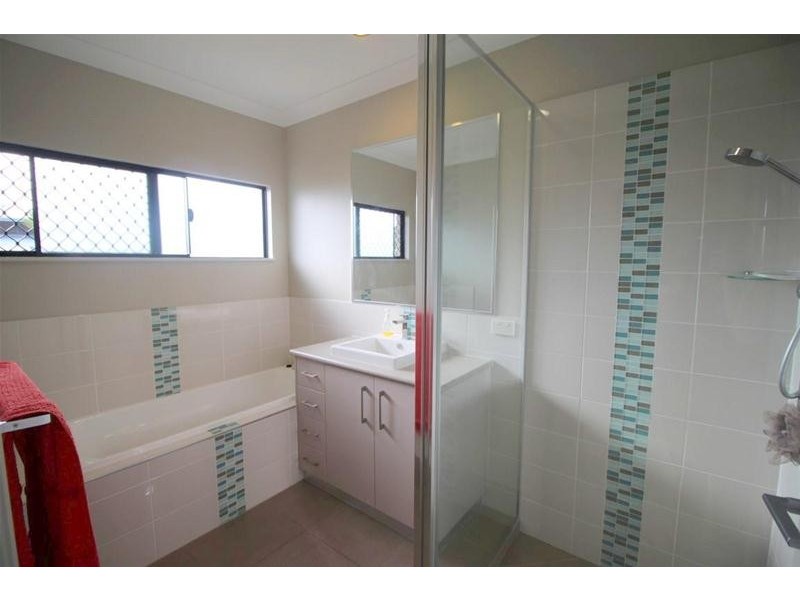 18 Voyager Street, South Mission Beach QLD 4852