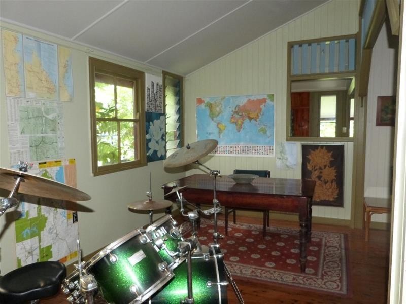 4 Walter Lever Estate Road, Silkwood QLD 4856