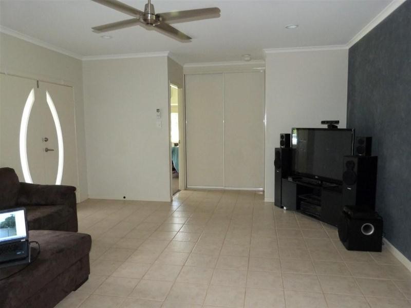 15 George Street, Silkwood QLD 4856