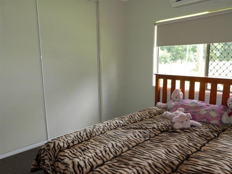 15 George Street, Silkwood QLD 4856