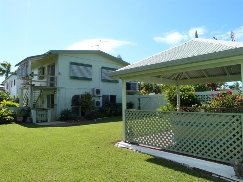 25 Holland Street, Wongaling Beach QLD 4852