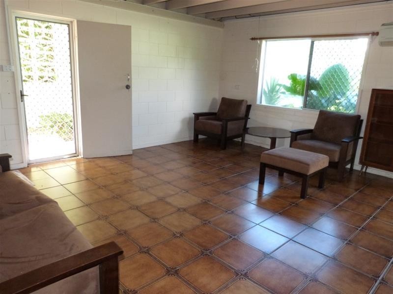 25 Holland Street, Wongaling Beach QLD 4852