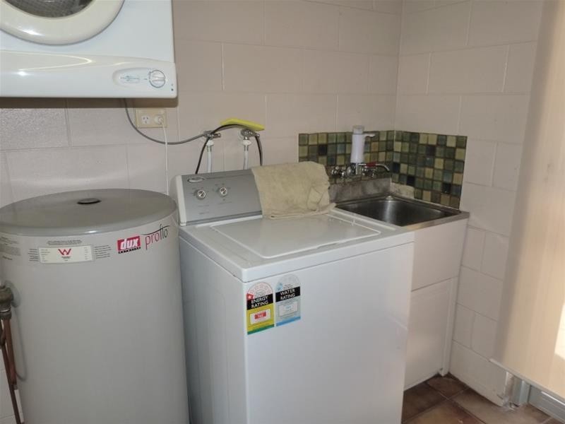 25 Holland Street, Wongaling Beach QLD 4852