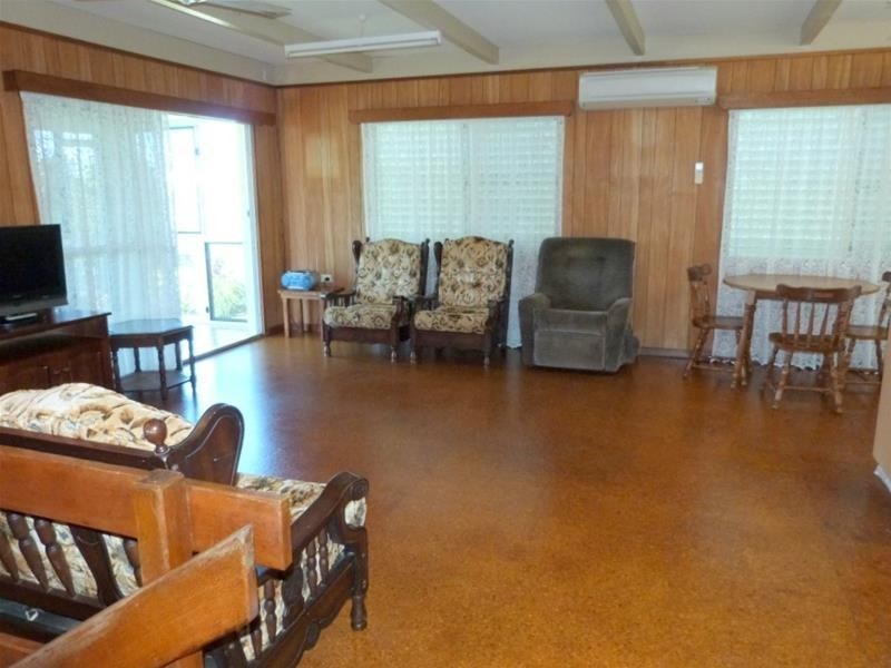 25 Holland Street, Wongaling Beach QLD 4852