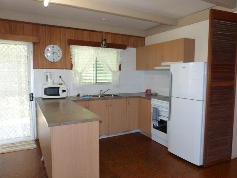 25 Holland Street, Wongaling Beach QLD 4852